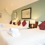 Marlborough House - Guest House